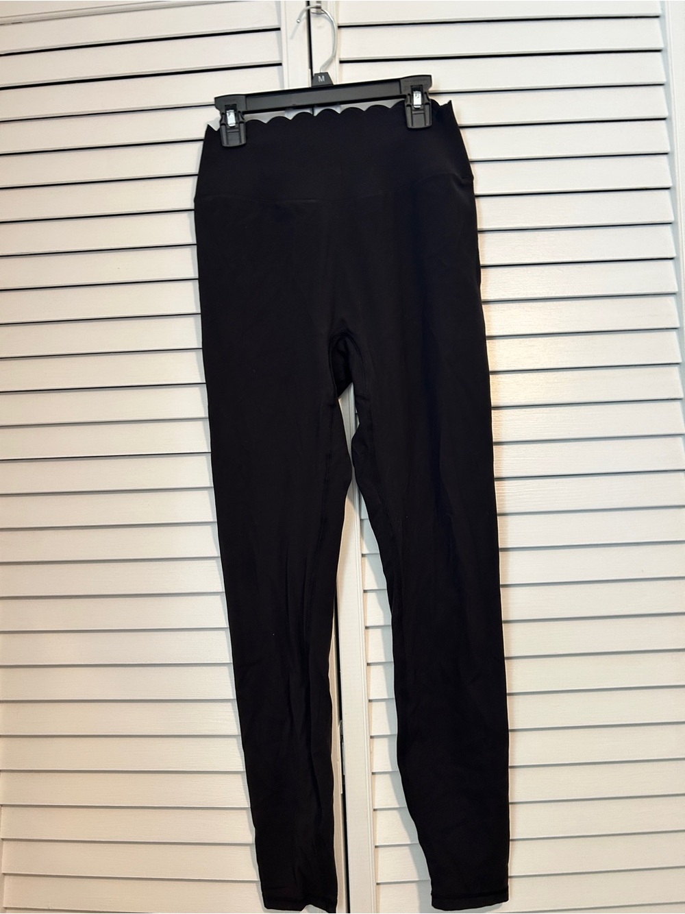 Buff bunny Black Scallop Waist Leggings